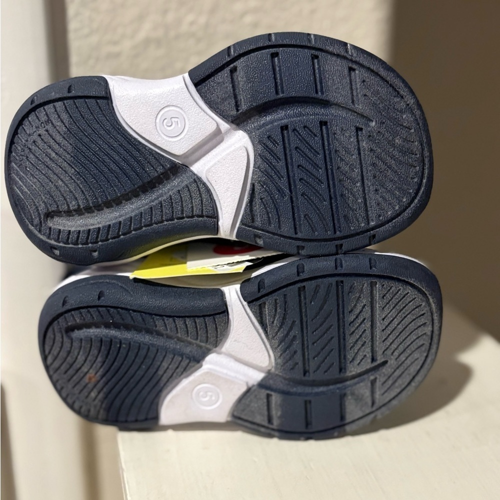 Toddler Callan Performance Sneakers - All In Motion Size 5C NEW - Picture 5 of 6